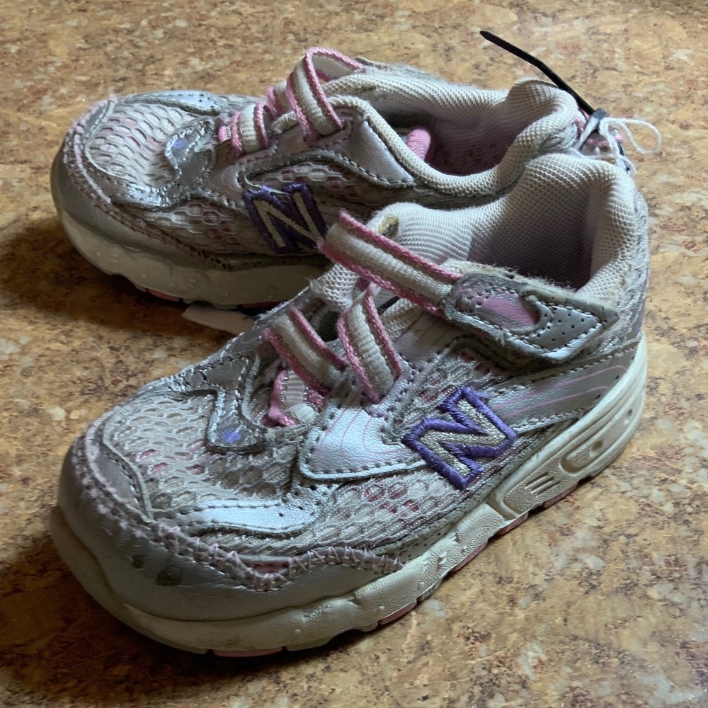 New Balance toddler shoes size 7 - Girls